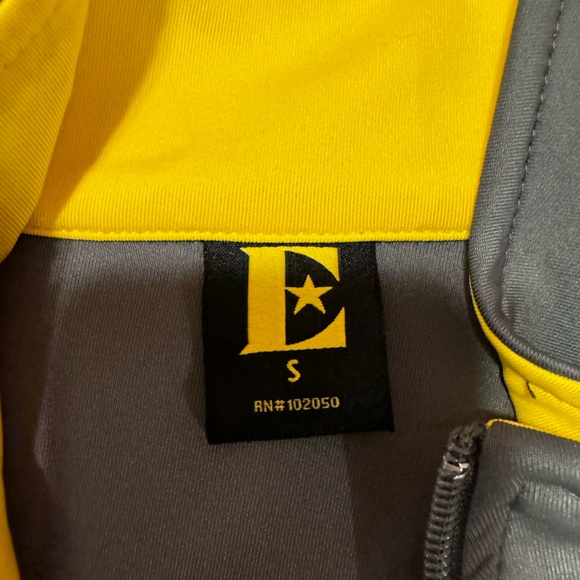 Men’s Elton John tracksuit. - Picture 3 of 5